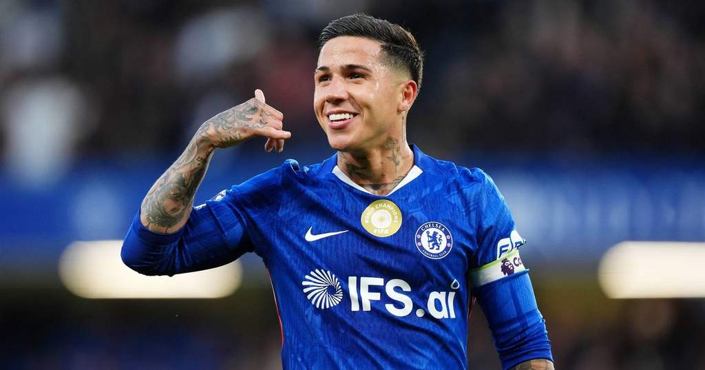 PSG Target Chelsea Midfielder Enzo Fernandez in 100 Million Transfer