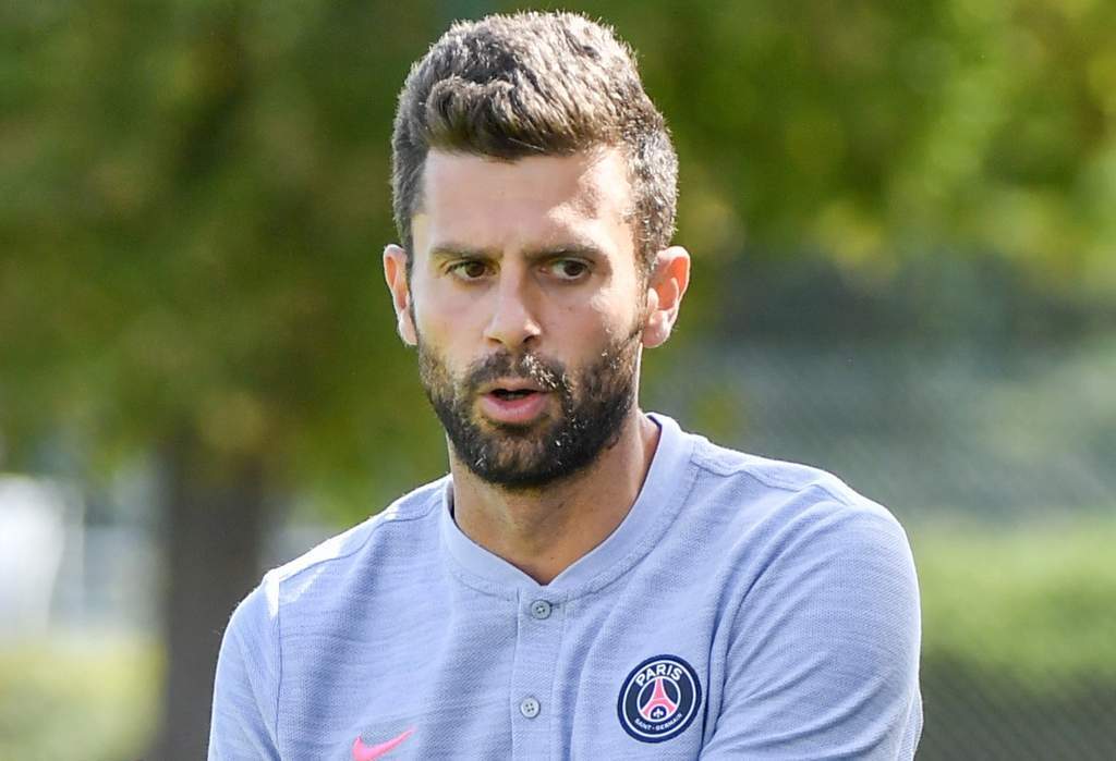 Former Paris Saint-Germain midfielder Thiago Motta managing on the touchline